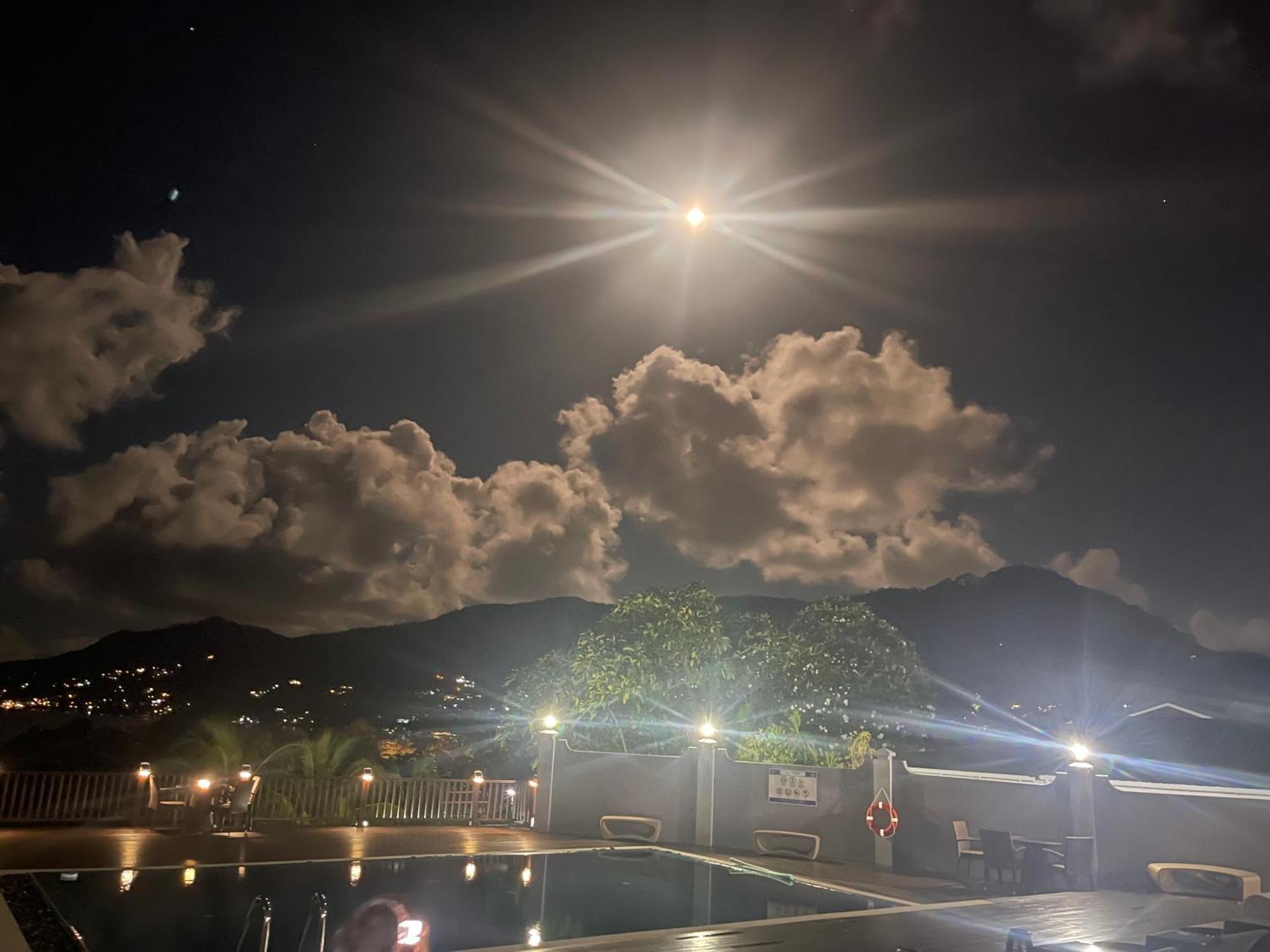 D'Offay Seaview Apartments Vịnh Beau Vallon Ngoại thất bức ảnh