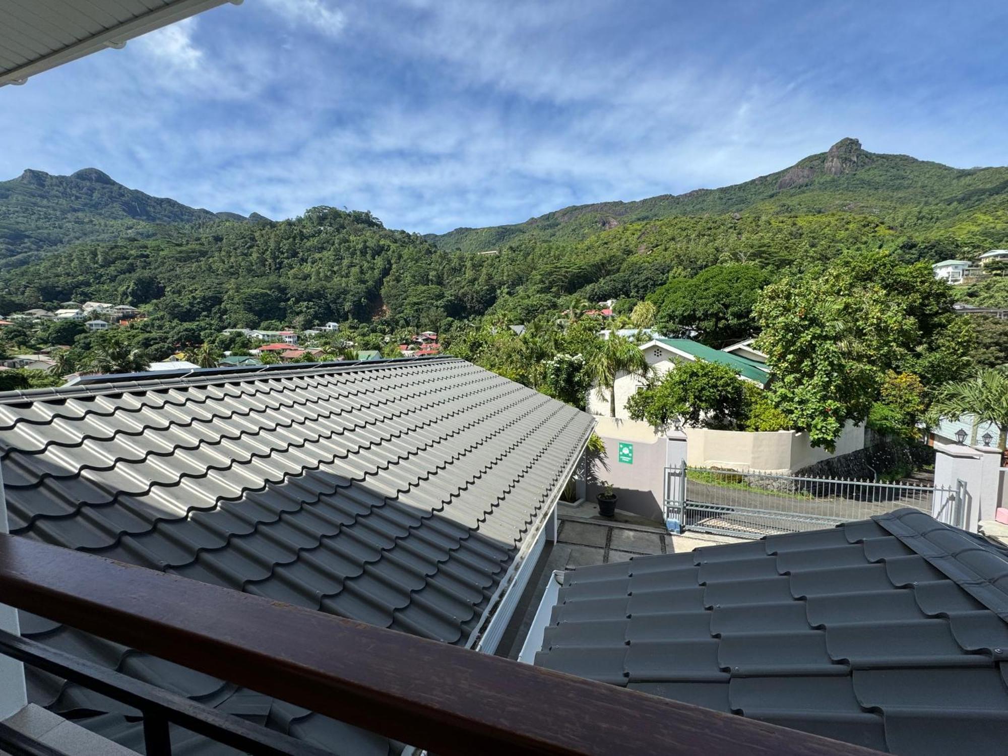 D'Offay Seaview Apartments Vịnh Beau Vallon Ngoại thất bức ảnh