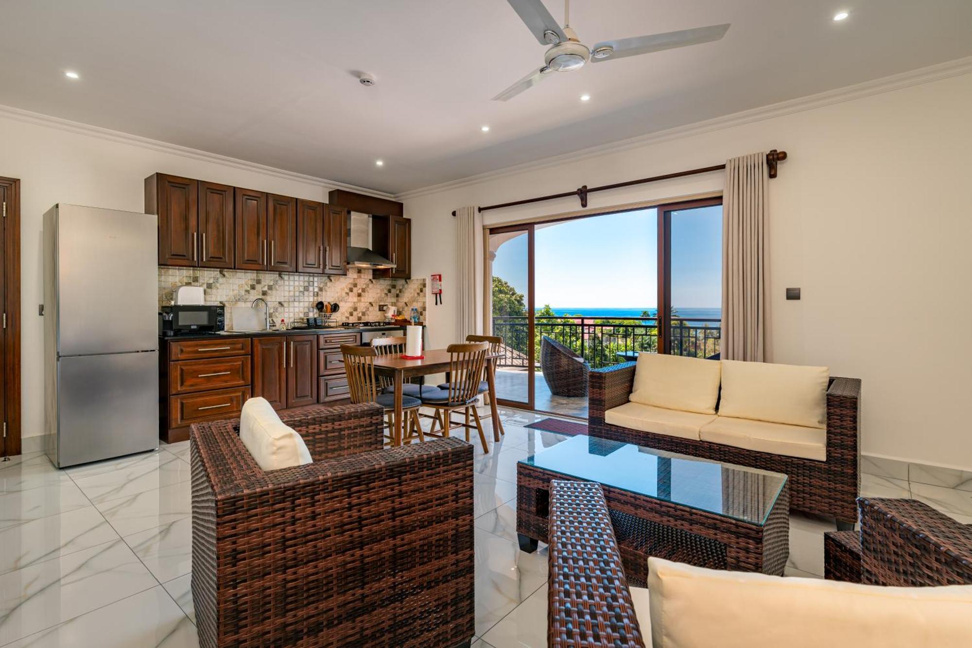 D'Offay Seaview Apartments Vịnh Beau Vallon Ngoại thất bức ảnh