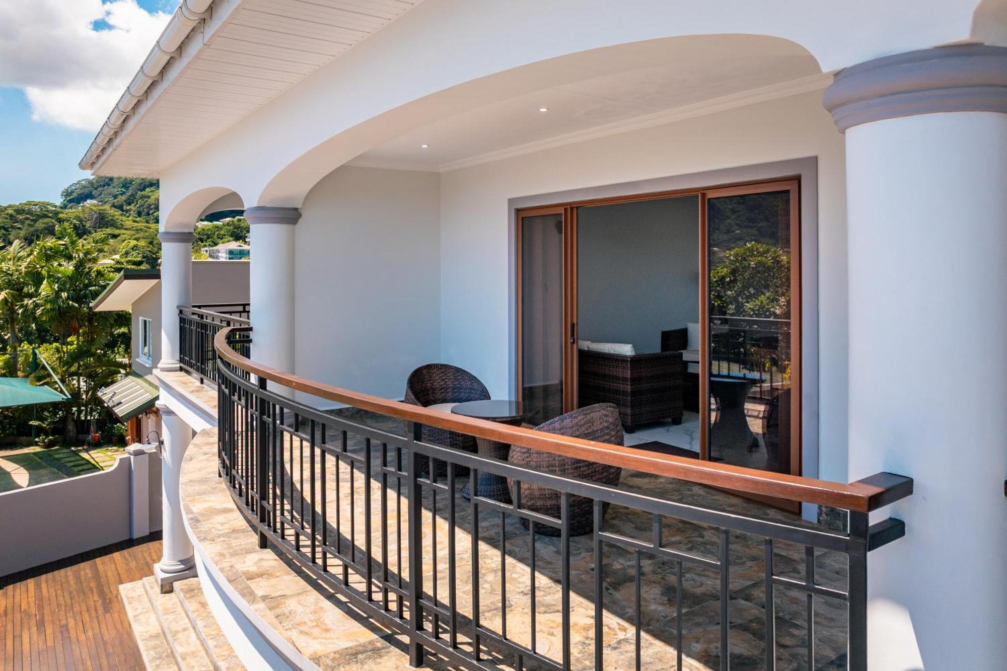 D'Offay Seaview Apartments Vịnh Beau Vallon Ngoại thất bức ảnh